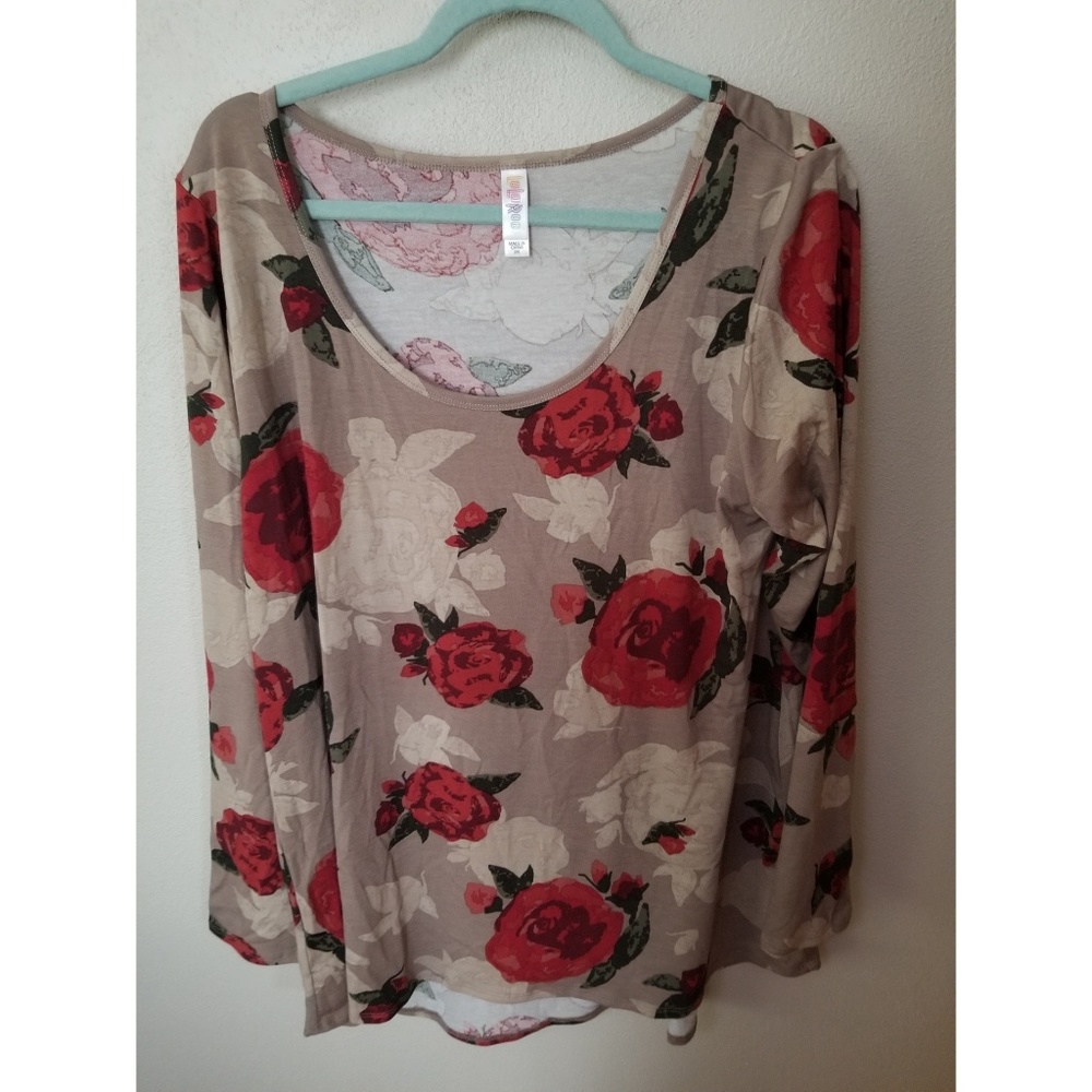 Lularoe Lynnae Top